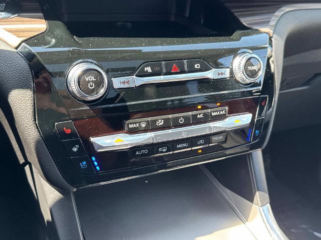 Certified 2022 Ford Explorer Limited w/ Equipment Group 301A AWD/4WD image 31