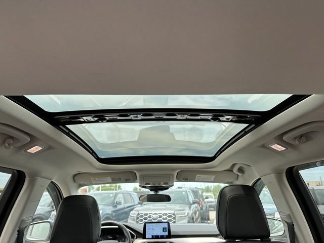 Certified 2022 Ford Escape SEL AWD/4WD image 9