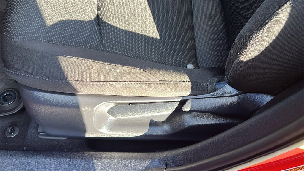 Used 2019 Toyota Prius LE image 15