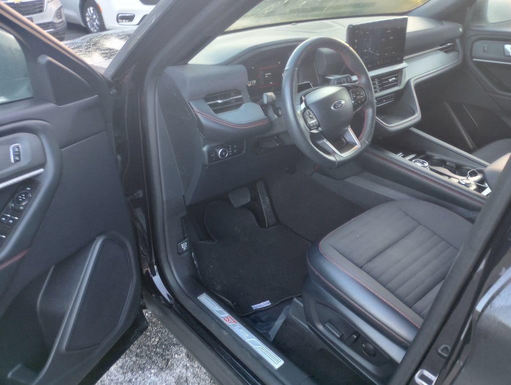 Certified 2025 Ford Explorer ST-Line AWD/4WD image 21