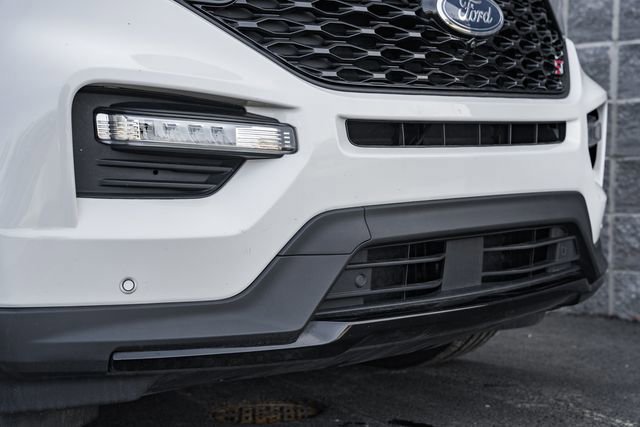 Certified 2024 Ford Explorer ST w/ Equipment Group 401A image 18