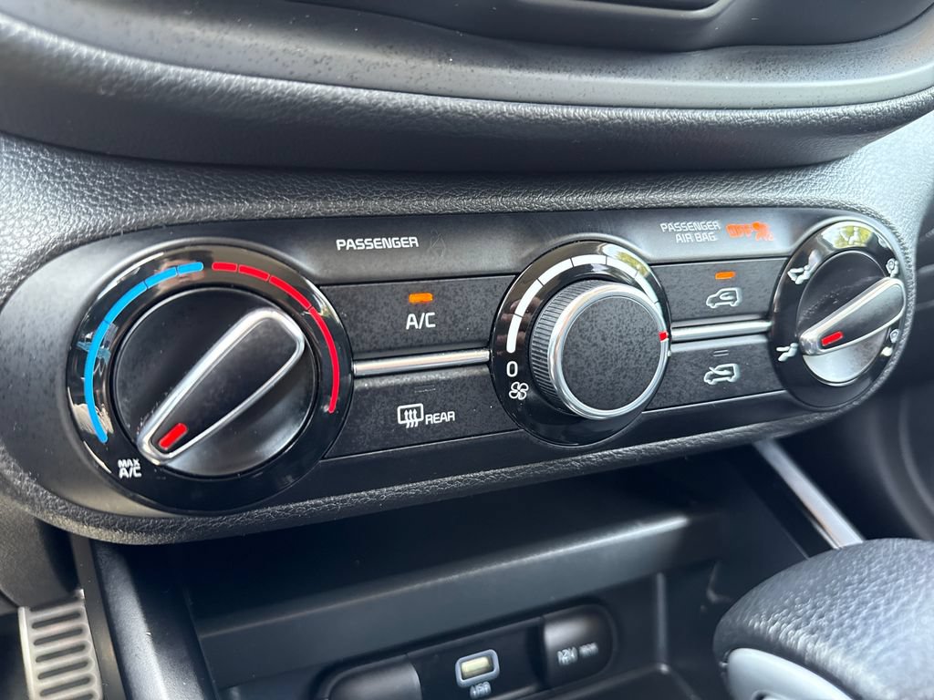 Used 2023 Kia Soul LX FWD image 22