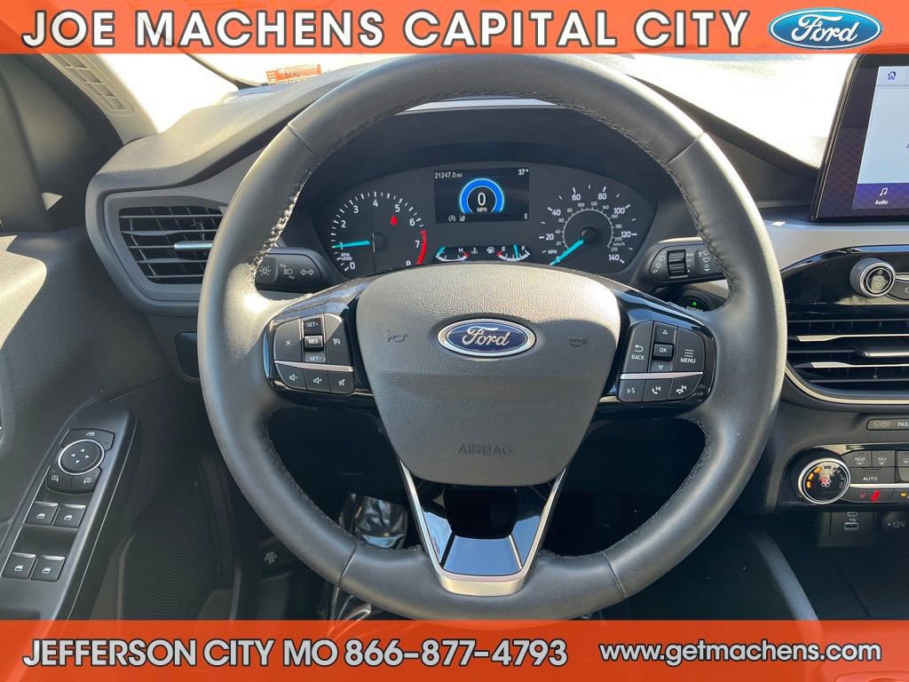 Certified 2022 Ford Escape SE w/ Cold Weather Package image 16