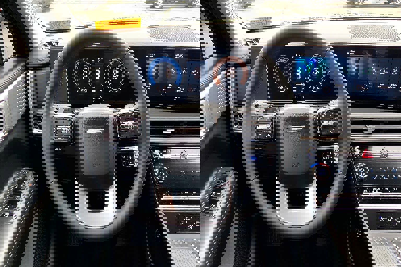 Used 2026 Hyundai Santa Fe SEL image 6