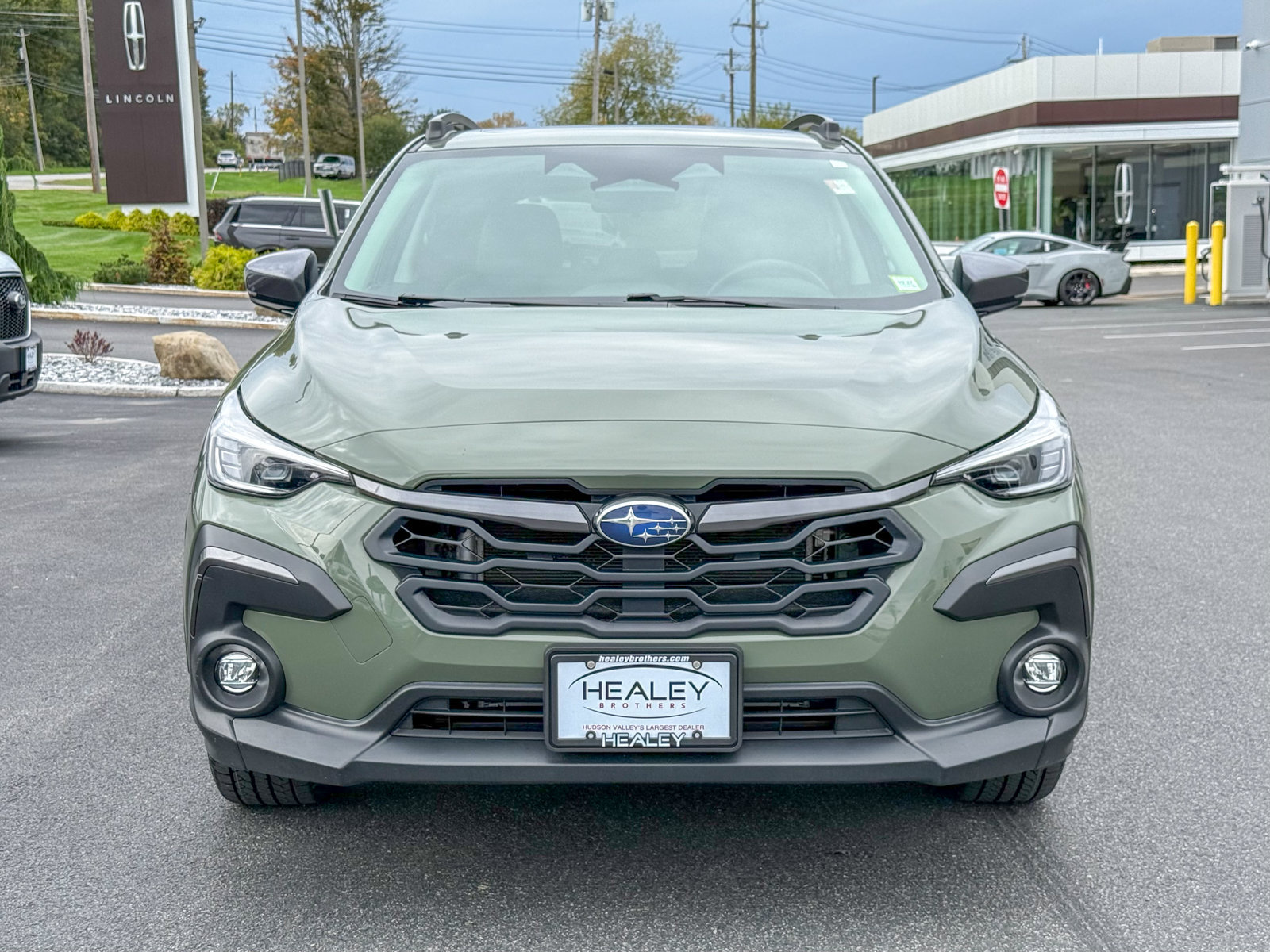 Used 2024 Subaru Crosstrek 2.5i Limited AWD/4WD image 2