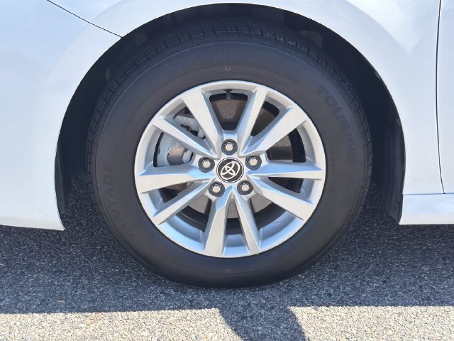 Used 2025 Toyota Camry LE FWD image 23