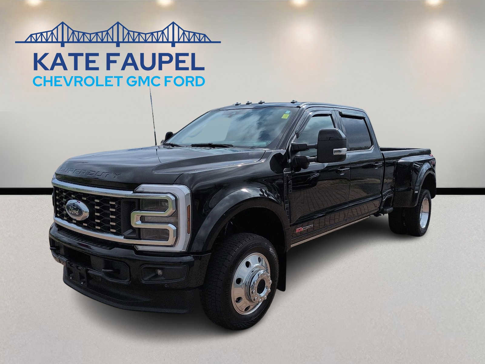 Certified 2025 Ford F450 Platinum w/ FX4 Off-Road Package AWD/4WD image 7