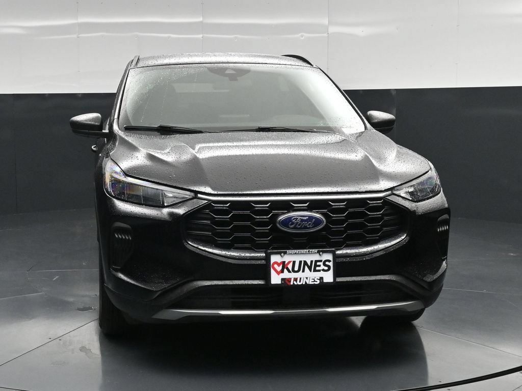 Certified 2025 Ford Escape ST-Line FWD image 4