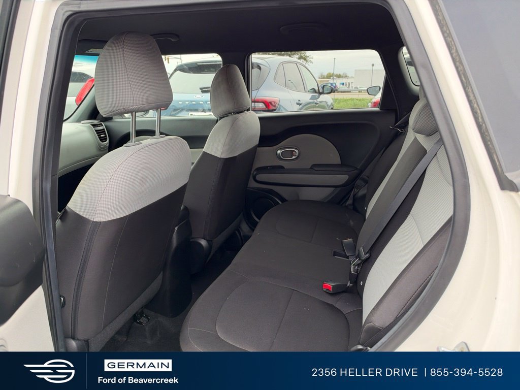 Used 2019 Kia Soul FWD image 3