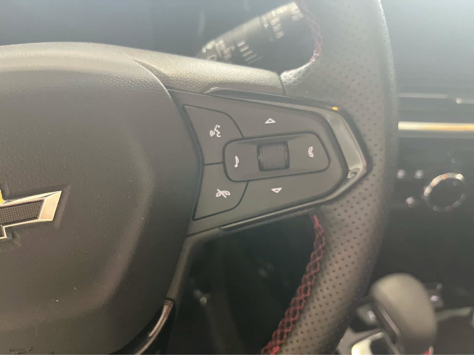 Used 2024 Chevrolet Trax RS w/ Driver Confidence Package FWD image 28