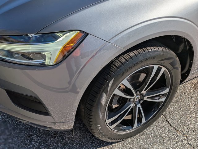 Used 2020 Volvo XC60 T5 Momentum w/ Protection Package Premier image 10