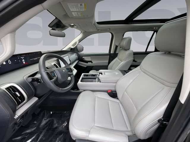 Certified 2025 Ford Expedition Active AWD/4WD image 10