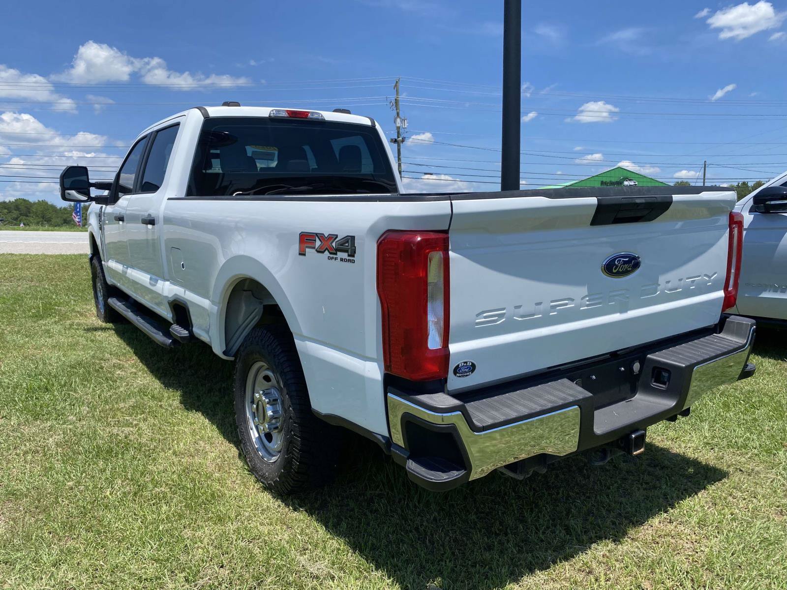 Certified 2023 Ford F250 XL w/ FX4 Off-Road Package AWD/4WD image 4