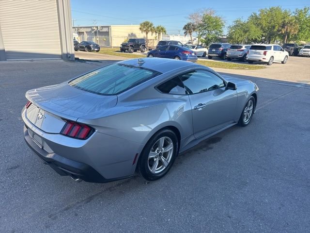 Certified 2024 Ford Mustang Coupe RWD image 3