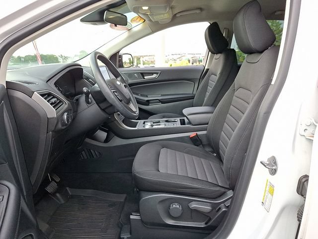 Certified 2022 Ford Edge SE w/ Black Appearance Package AWD/4WD image 13