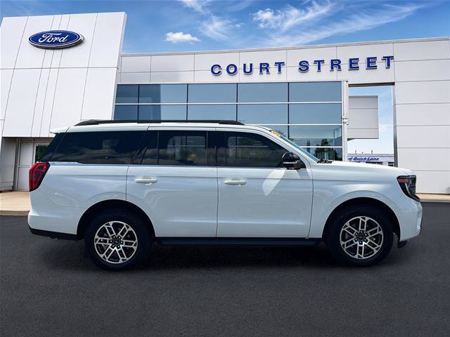 Certified 2026 Ford Expedition Active AWD/4WD image 4