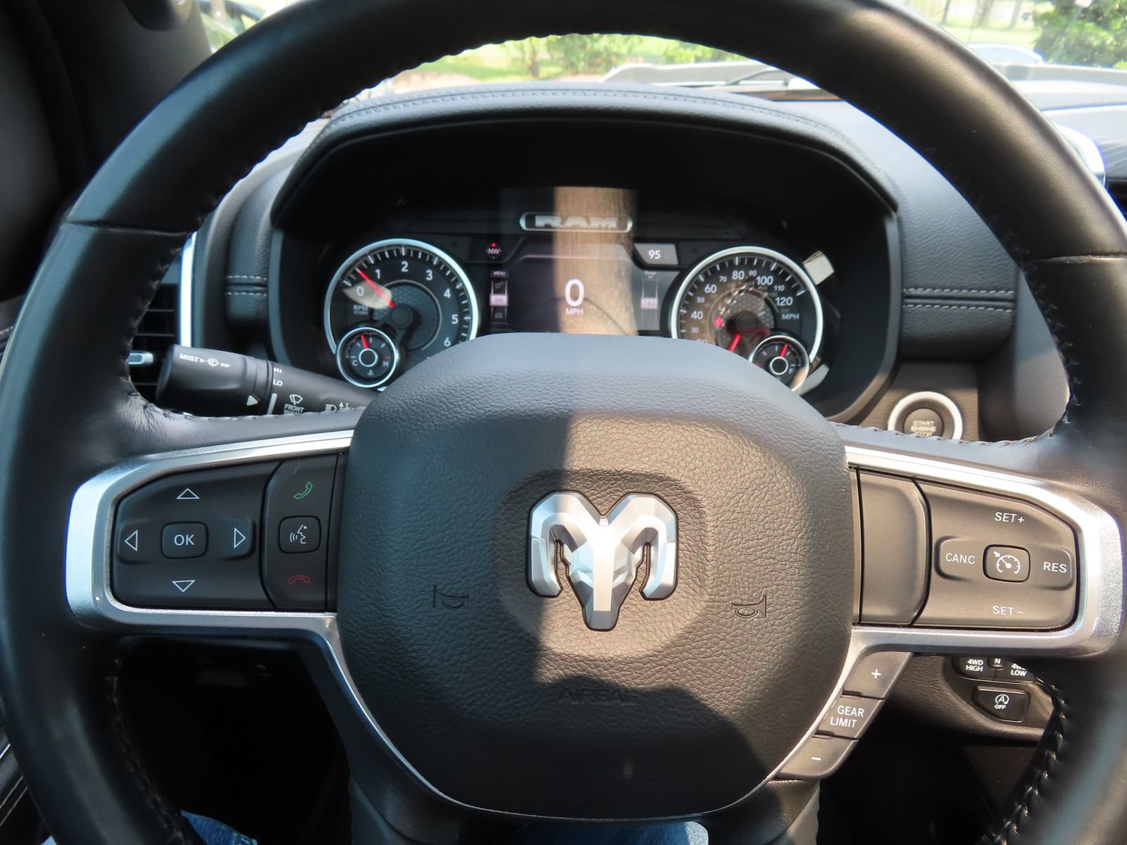 Used 2023 RAM 1500 Laramie AWD/4WD image 20