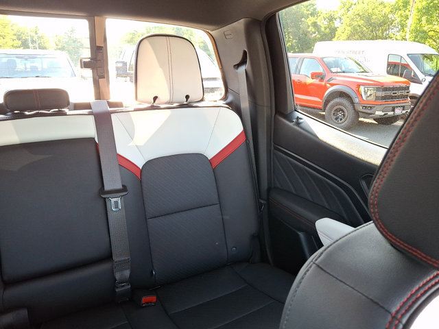 Used 2024 GMC Canyon AT4X AWD/4WD image 18