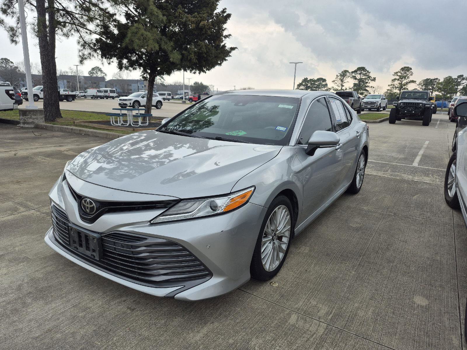 Used 2018 Toyota Camry XLE image 1