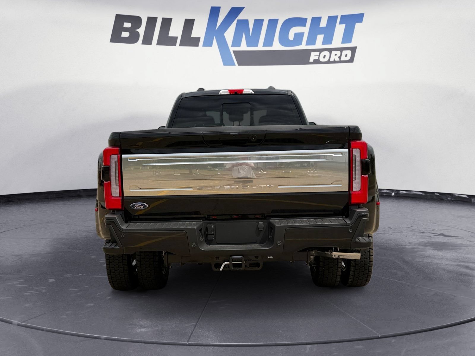Certified 2026 Ford F450 Platinum w/ Platinum Plus Package AWD/4WD image 4