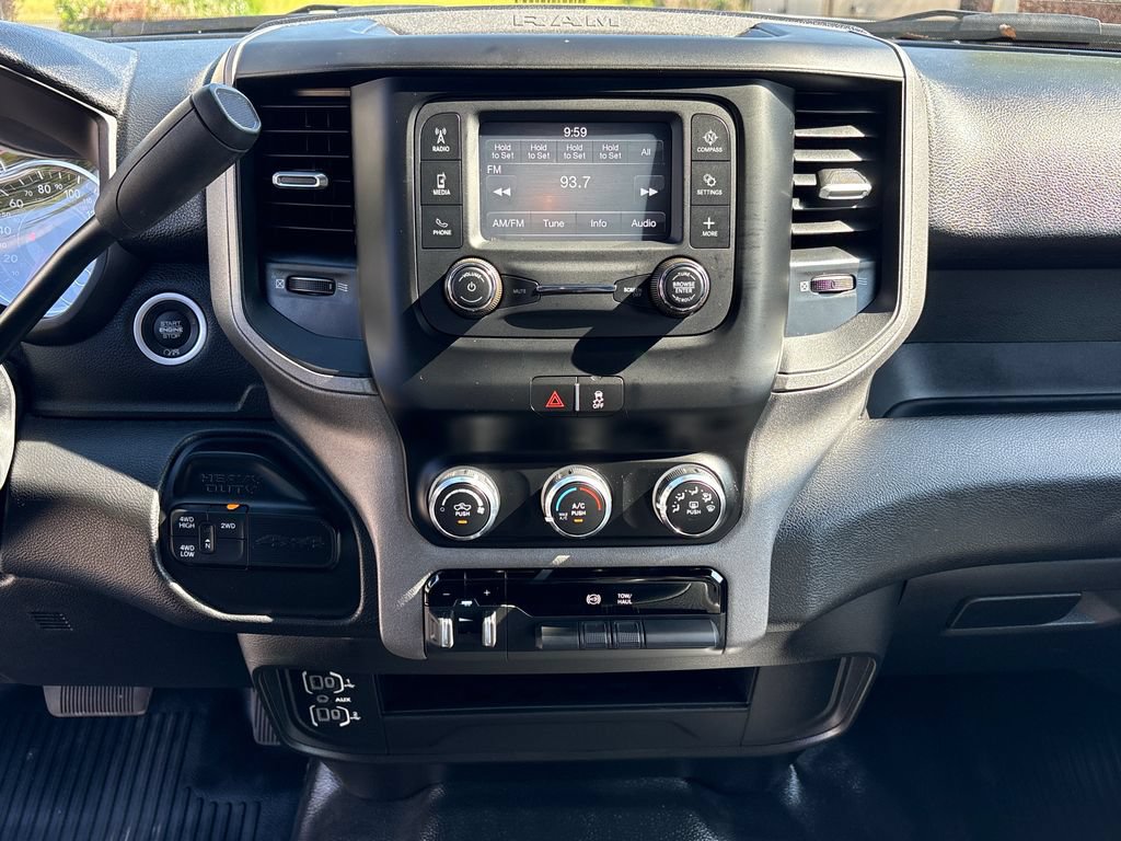 Used 2024 RAM 3500 Tradesman w/ Chrome Appearance Group AWD/4WD image 26