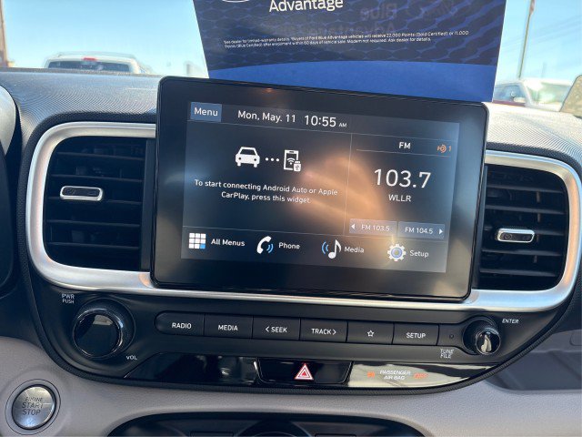 Used 2025 Hyundai Venue SEL FWD image 13