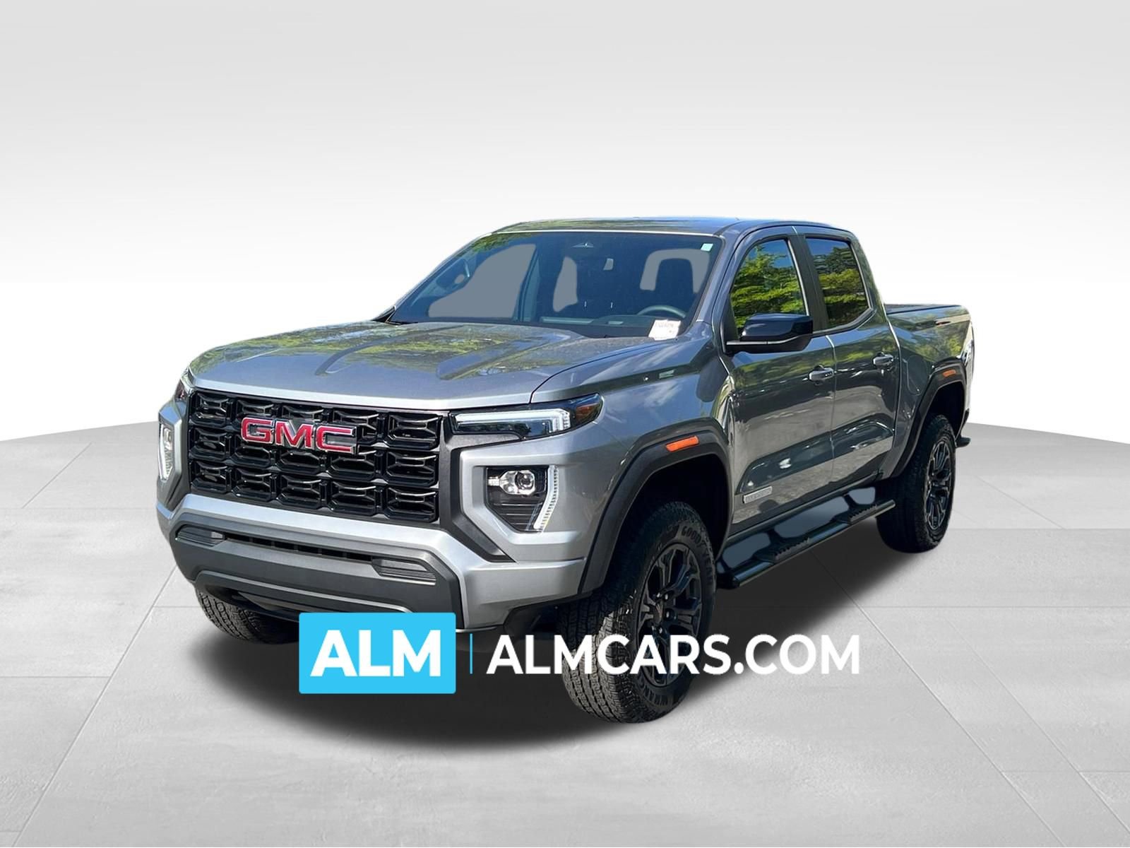 Used 2025 GMC Canyon Elevation RWD image 1