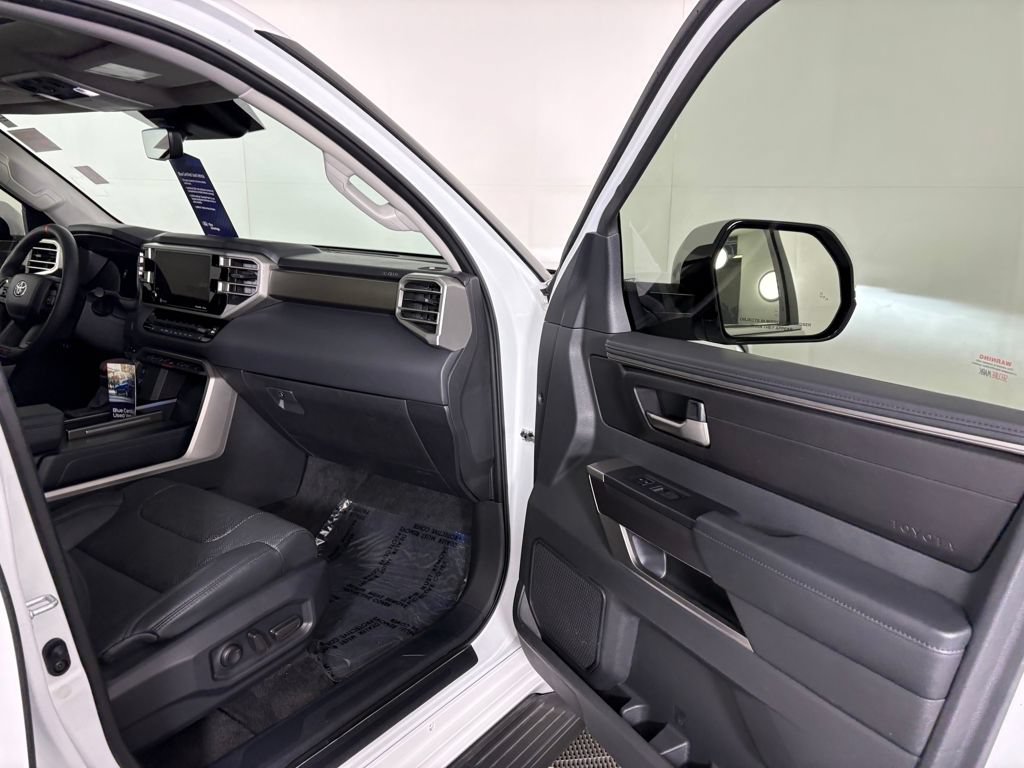 Used 2024 Toyota Sequoia TRD Pro AWD/4WD image 33
