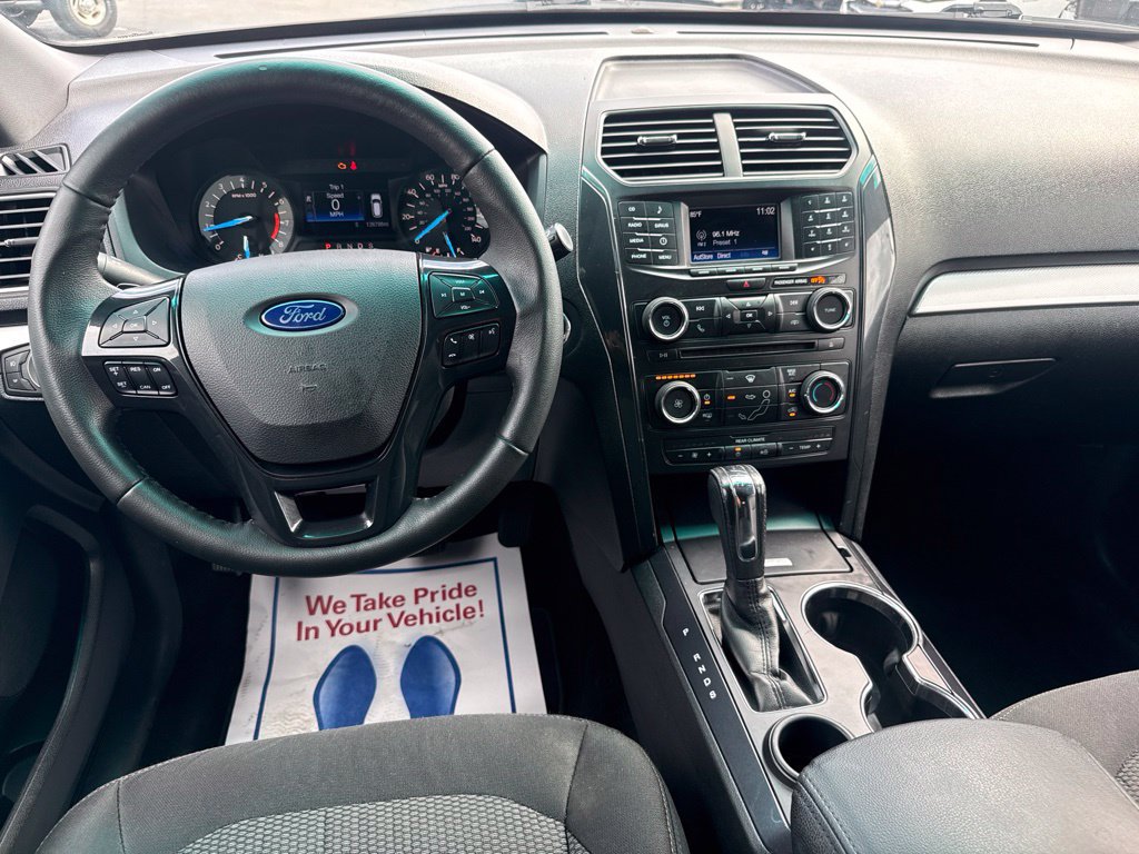 Certified 2017 Ford Explorer XLT FWD image 13