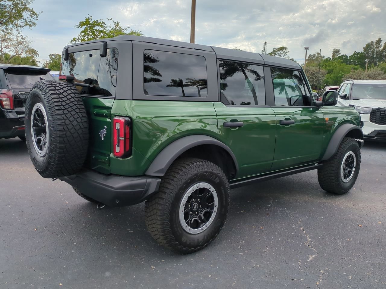 Certified 2023 Ford Bronco Badlands image 5