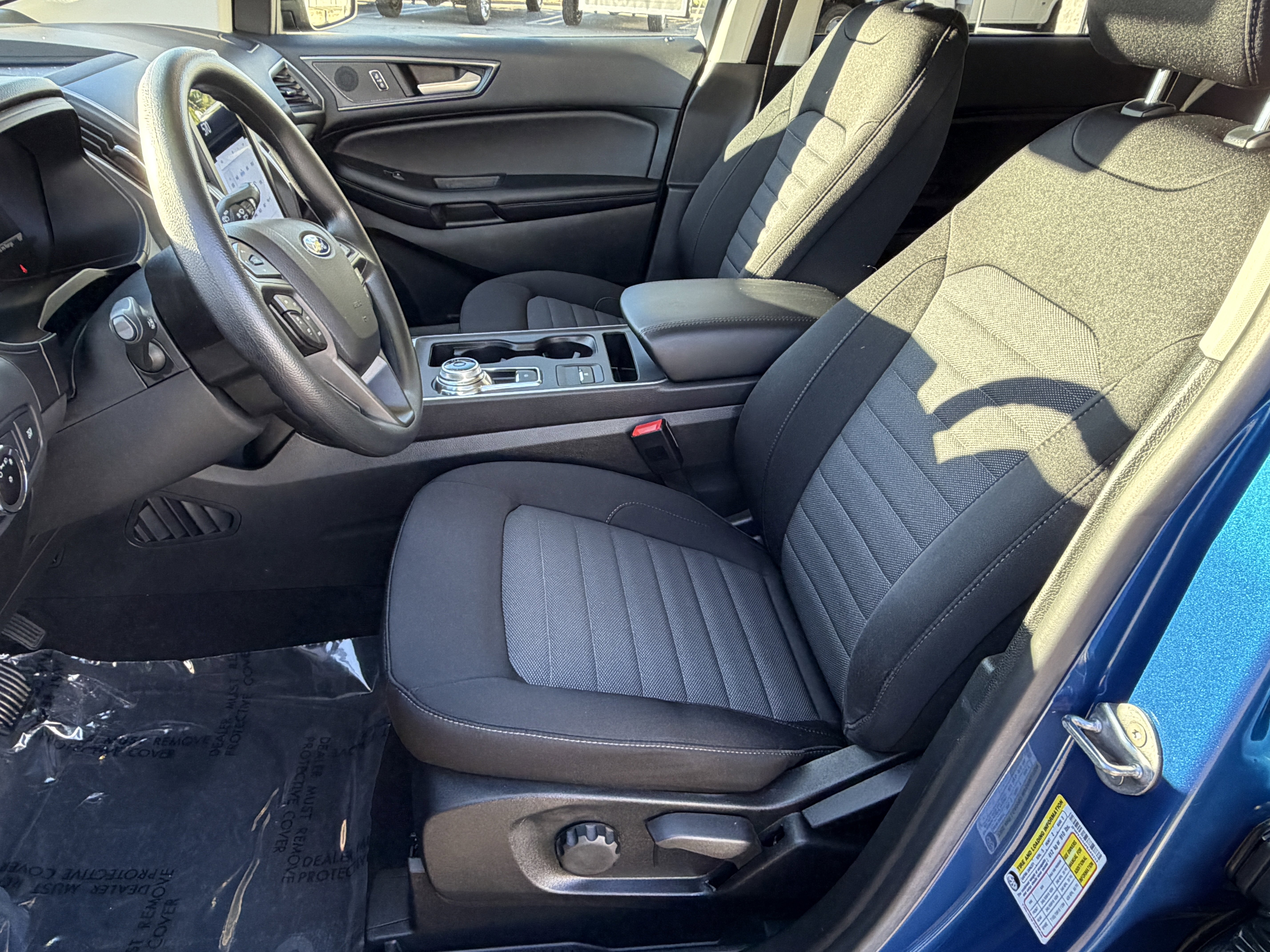 Certified 2023 Ford Edge SE w/ Black Appearance Package image 13