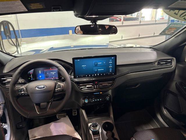 Certified 2024 Ford Escape ST-Line w/ Tech Pack #1 AWD/4WD image 11