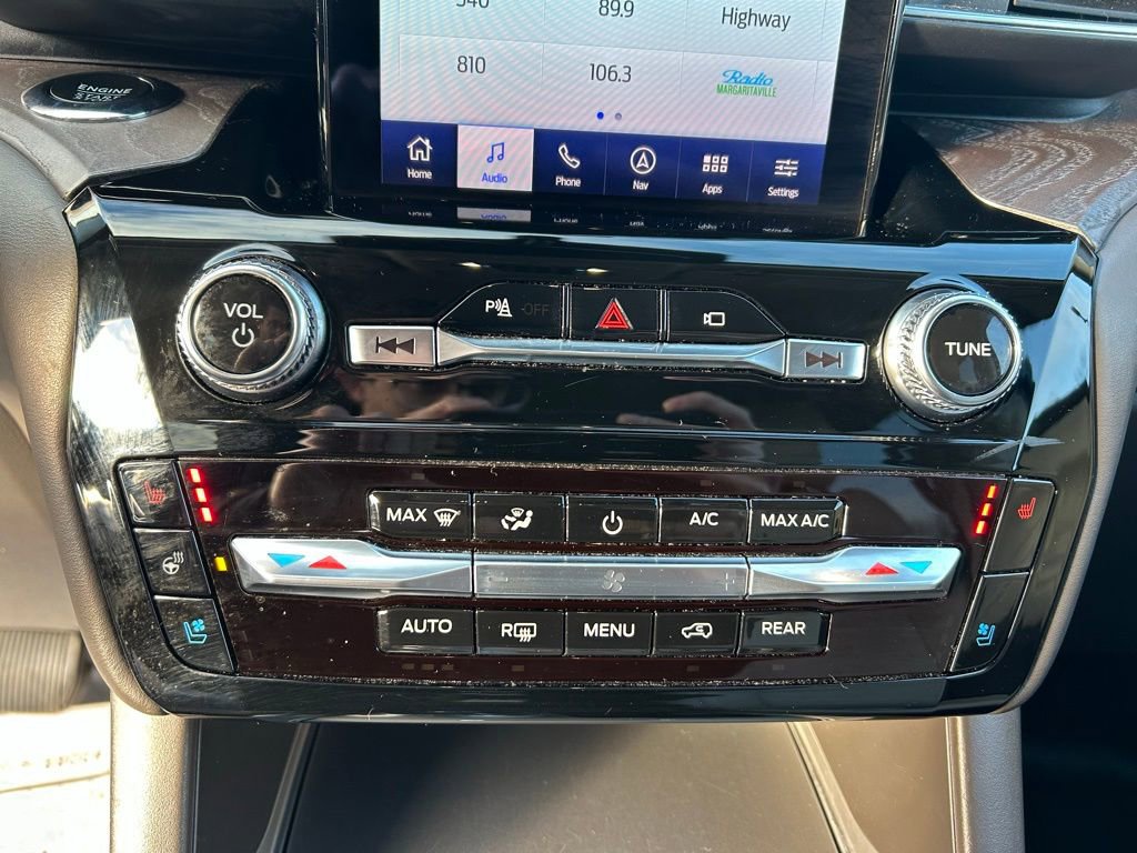 Certified 2022 Ford Explorer Platinum w/ Equipment Group 601A image 28