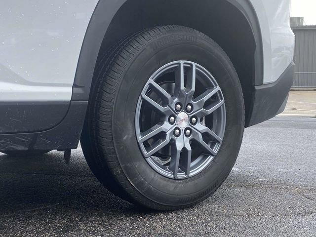 Used 2025 GMC Acadia Elevation image 11