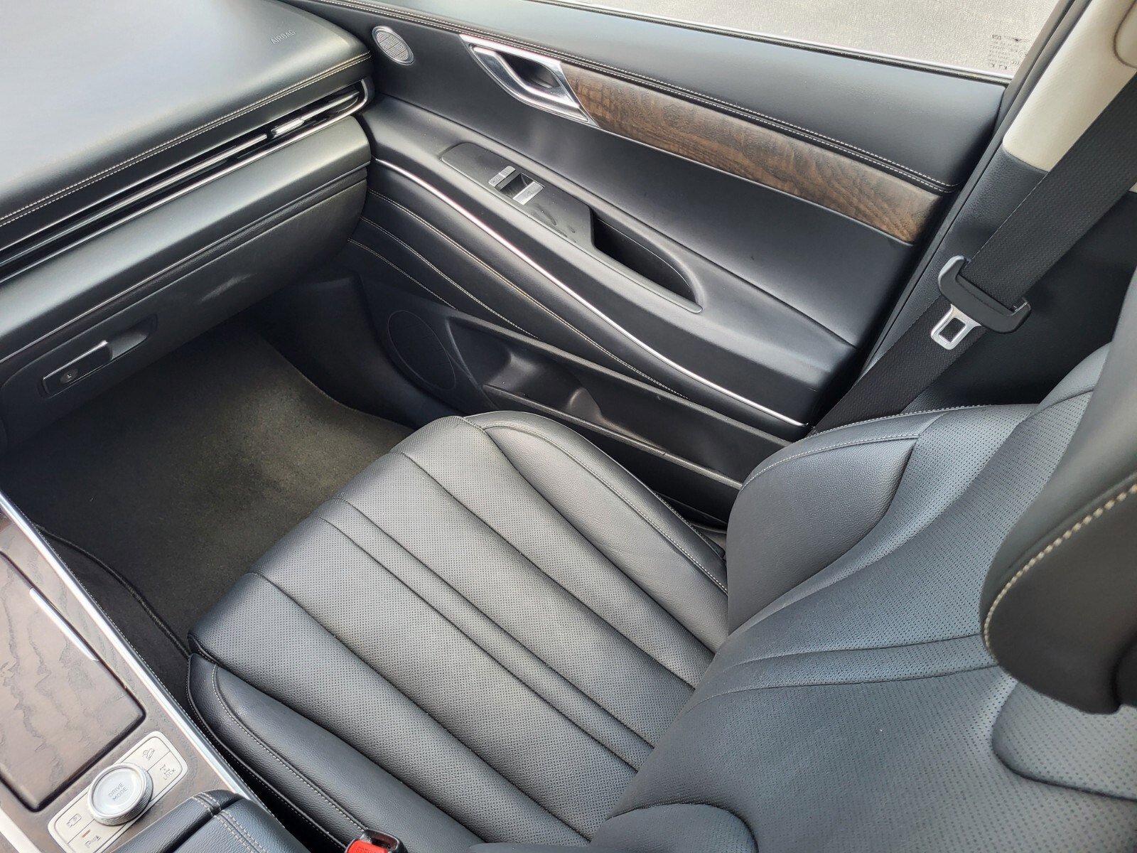 Used 2024 Genesis GV80 2.5T image 16