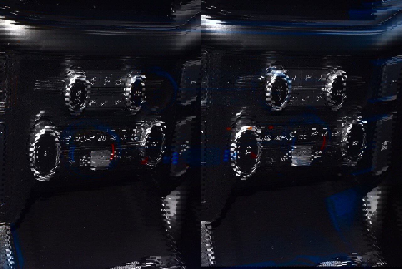 Certified 2023 Ford F150 Lariat w/ Equipment Group 502A High image 31