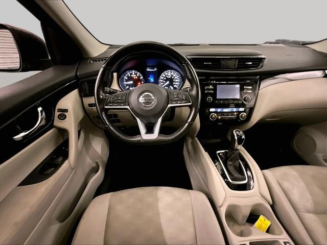 Used 2017 Nissan Rogue Sport SV AWD/4WD image 5