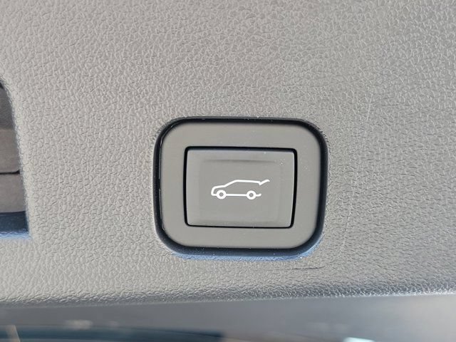 Used 2026 Buick Enclave Preferred w/ Power Package FWD image 11