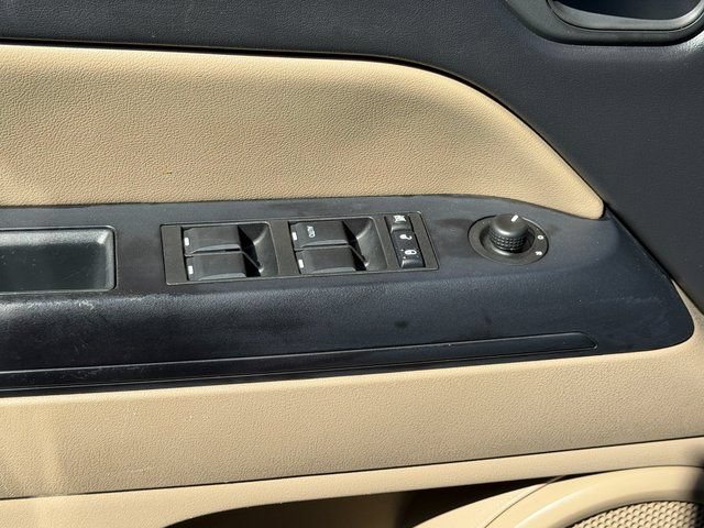 Used 2017 Jeep Patriot Latitude FWD image 20