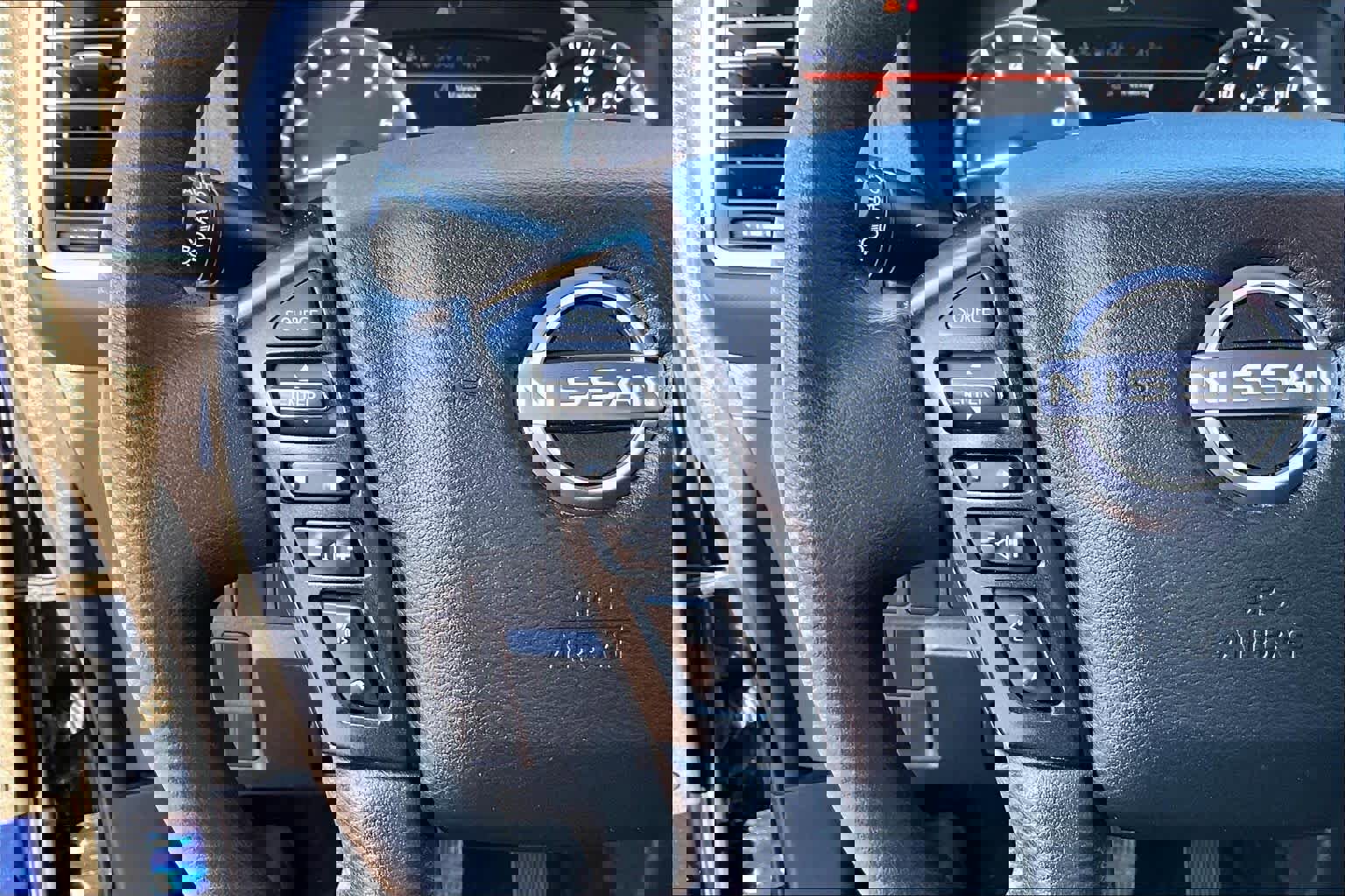 Used 2022 Nissan Frontier SV w/ Technology Package image 24