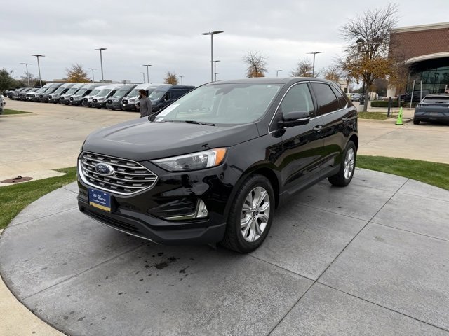 Certified 2023 Ford Edge Titanium image 3
