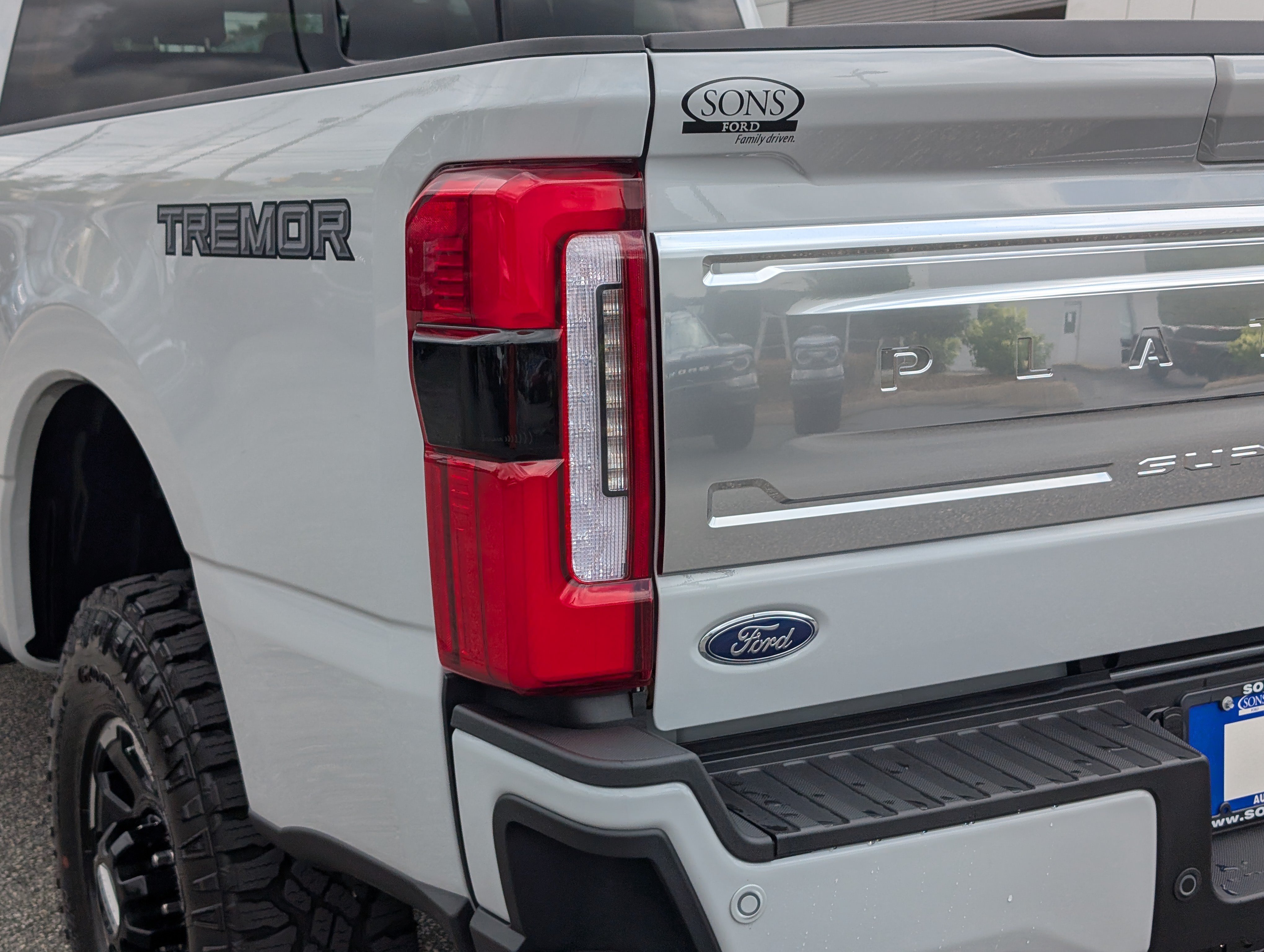 Certified 2026 Ford F250 Platinum w/ Platinum Plus Package AWD/4WD image 12