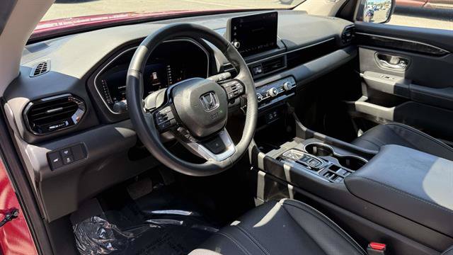 Used 2025 Honda Pilot Elite image 9