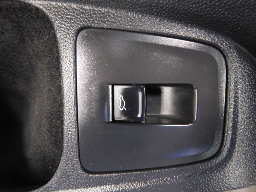 Used 2022 Volkswagen Tiguan SEL R-Line AWD/4WD image 16