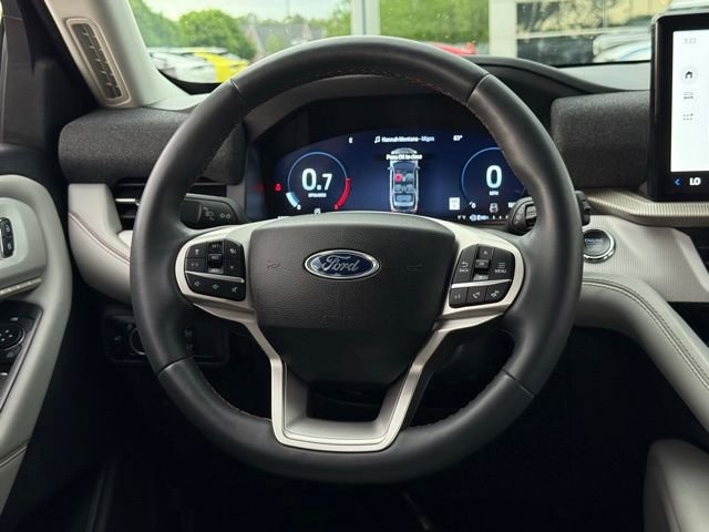 Certified 2025 Ford Explorer Active w/ Active Comfort Package AWD/4WD image 8