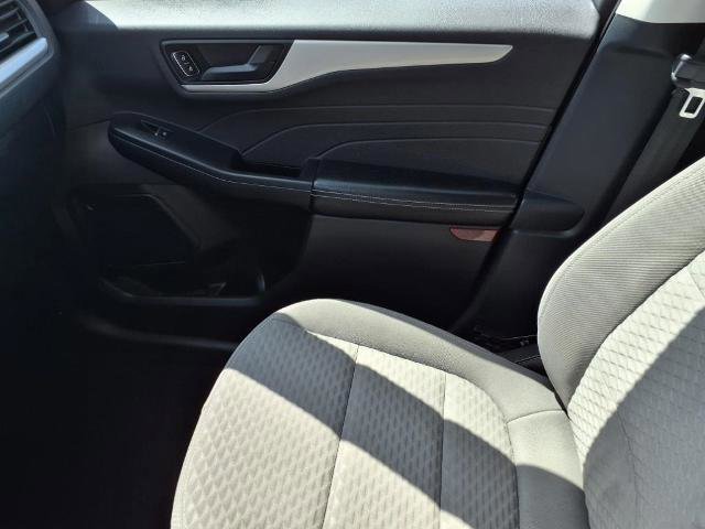 Certified 2022 Ford Escape SE w/ SE Sport Appearance Package image 23