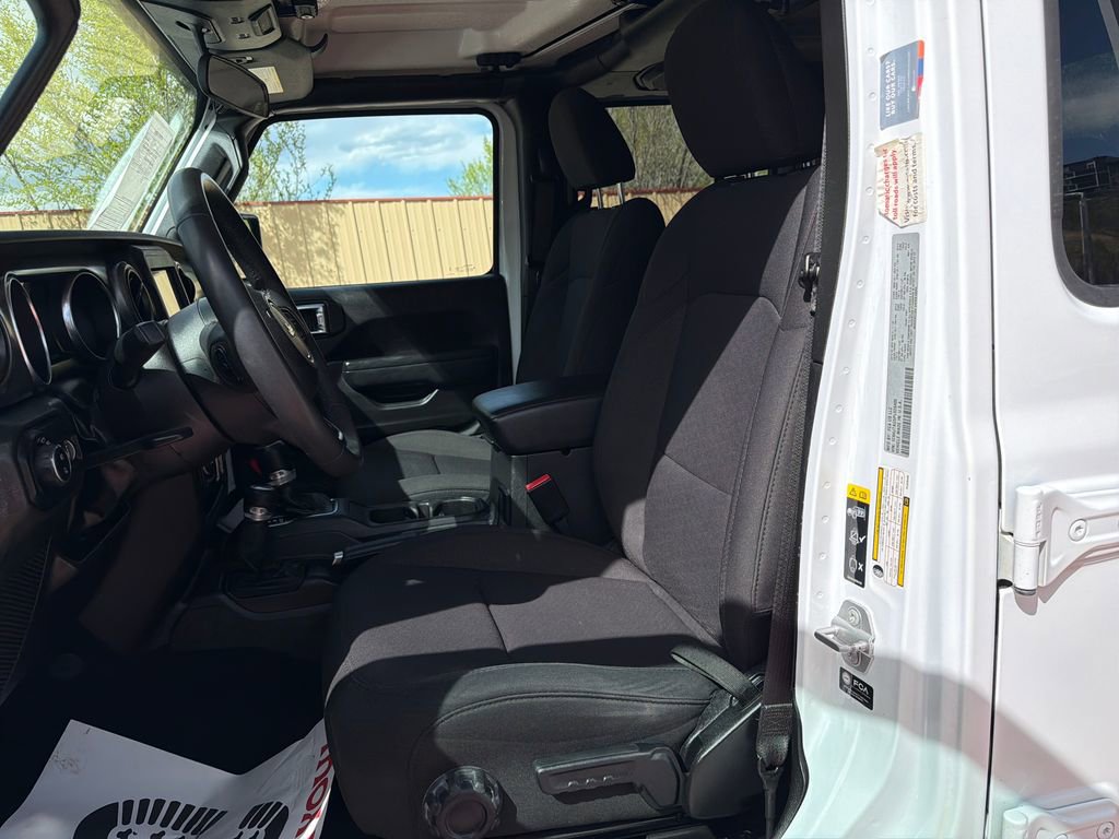 Used 2023 Jeep Gladiator Sport image 11