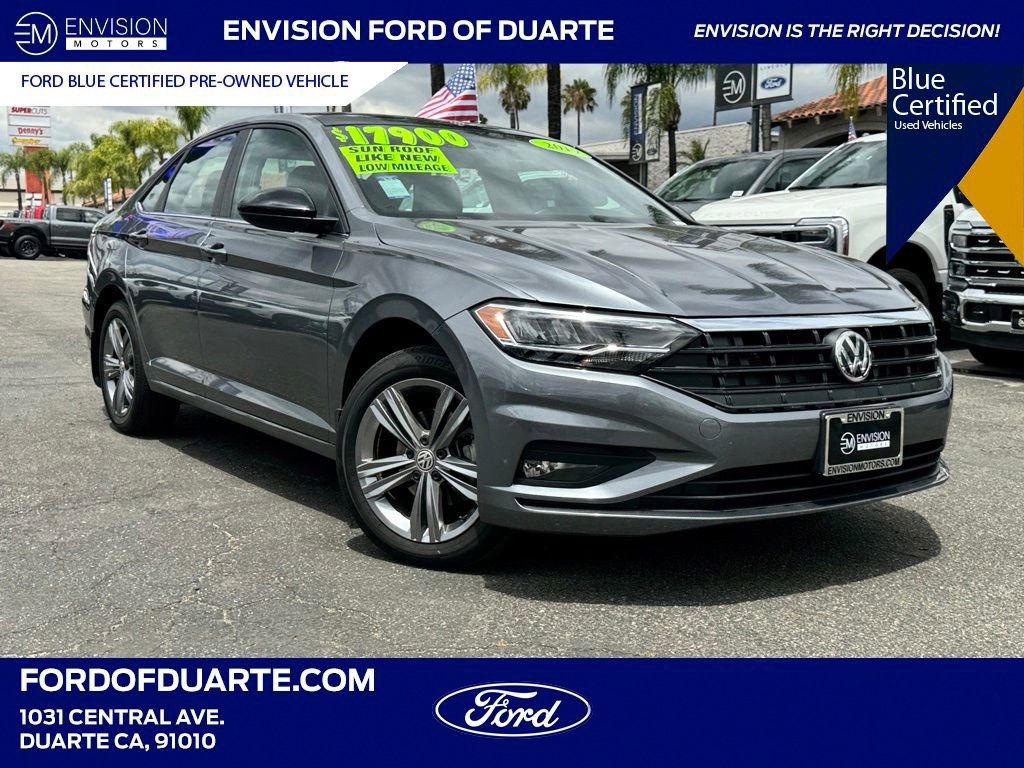 Used 2019 Volkswagen Jetta R-Line w/ R-Line Cold Weather Package FWD image 1