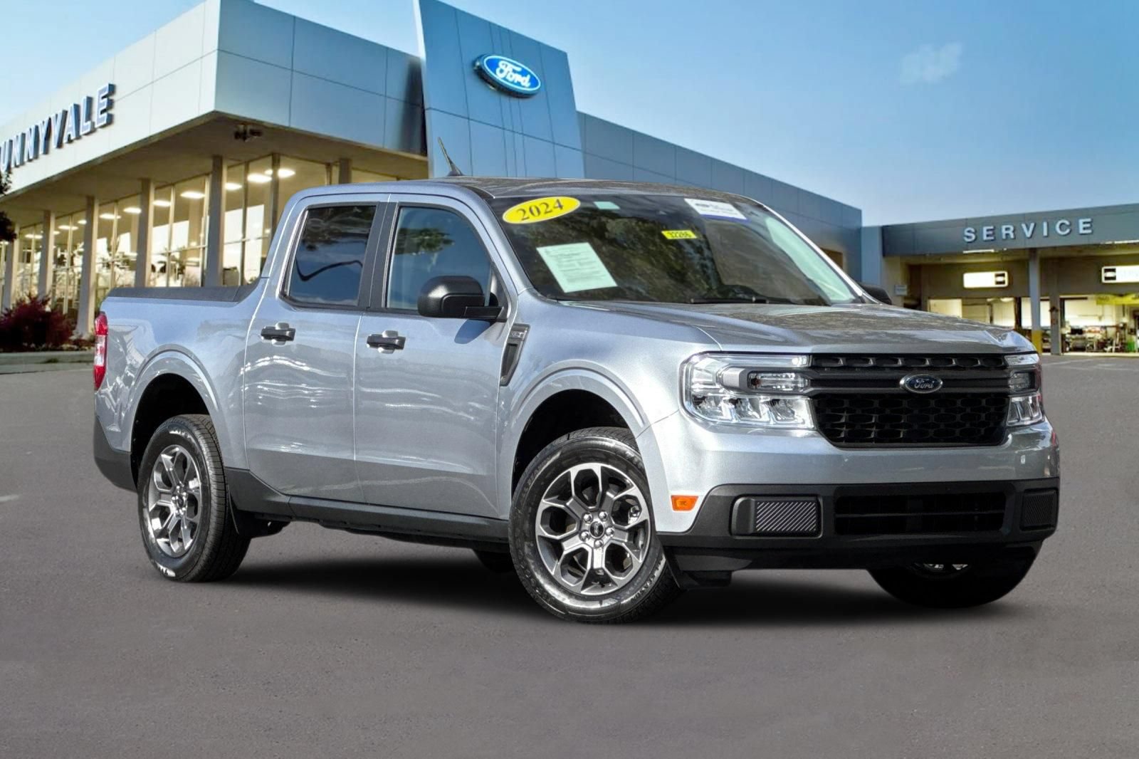 Certified 2024 Ford Maverick XLT FWD image 2