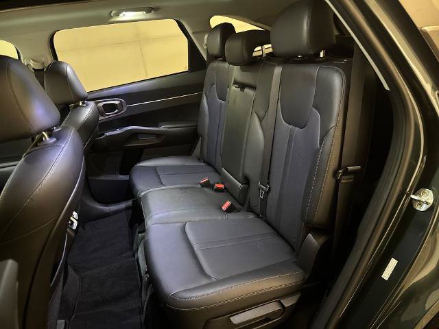 Used 2022 Kia Sorento S w/ Panoramic Sunroof Package AWD/4WD image 32
